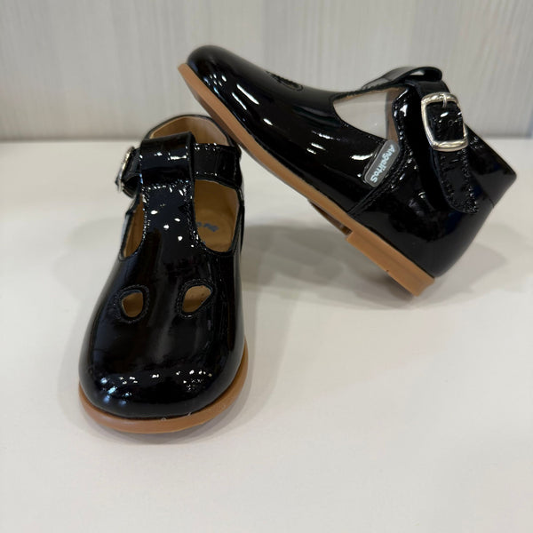Shiny first steps shoe in genuine leather from number 18 to 24 