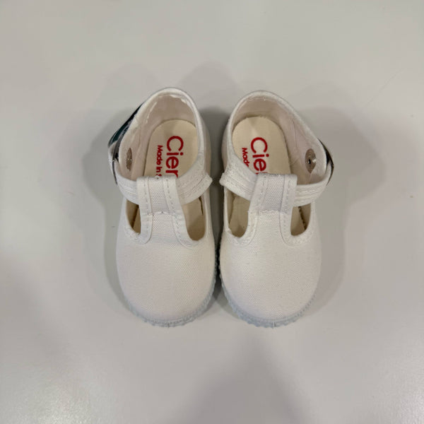 Scarpa occhiello bianco