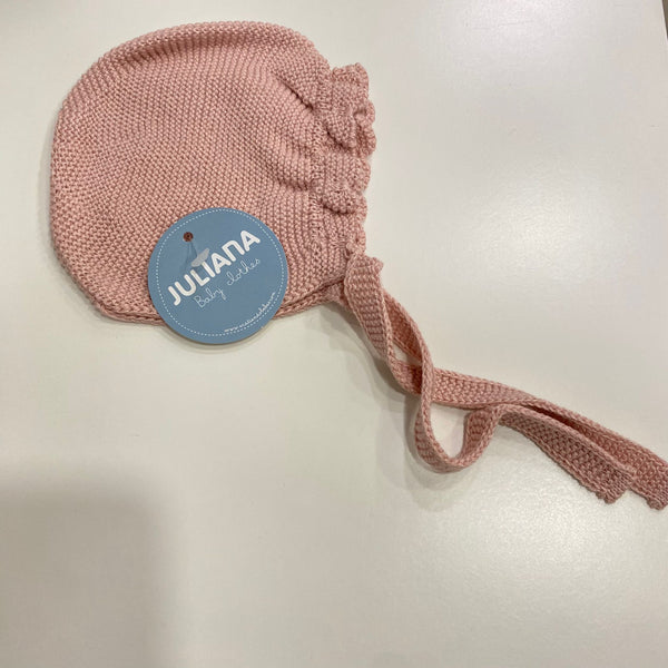 Cuffia in filato leggero con laccio lungo