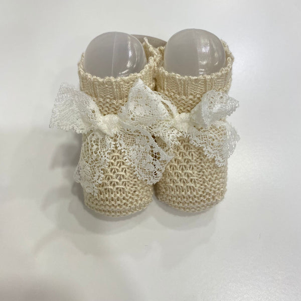 Scarpina con fiocco pizzo in filato leggero