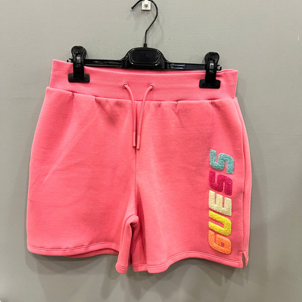 Short scritta in rilievo ragazza