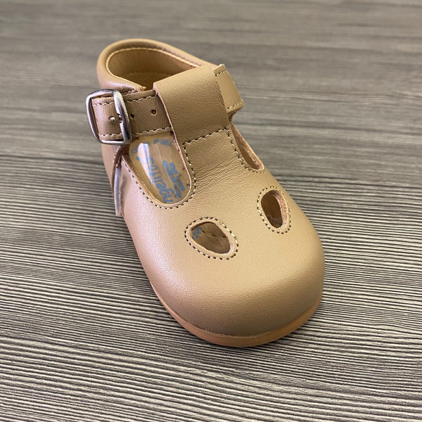 First steps shoes in genuine camel leather from number 18 to 24 